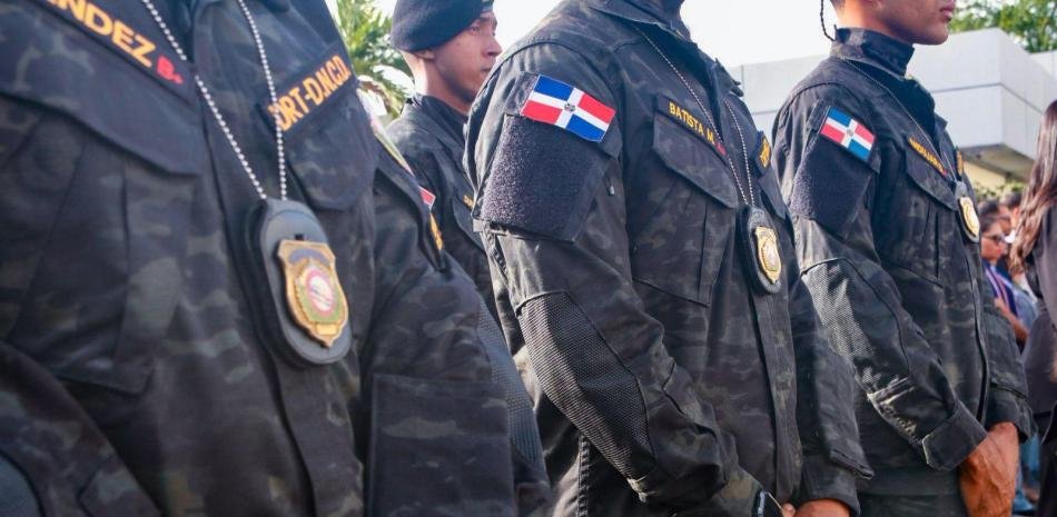 Abinader asciende a 634 agentes de la DNCD y refuerza el énfasis oficial en los reconocimientos internos