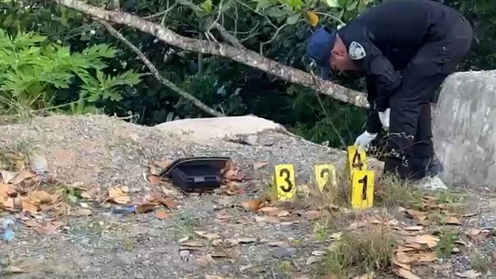 Dos hombres baleados hallados en un precipicio de La Vega reactivan dudas sobre la respuesta oficial