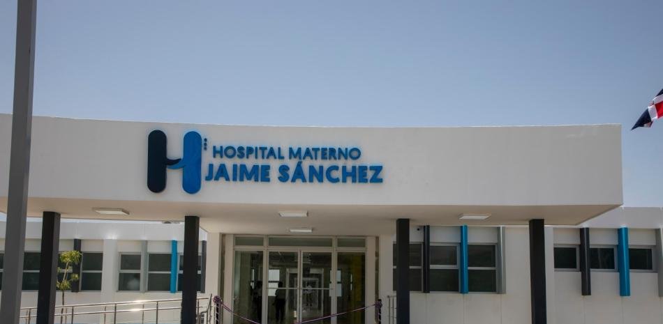 Médicos de Barahona cuestionan la entrega del hospital Jaime Sánchez y ponen en duda lo anunciado por Abinader