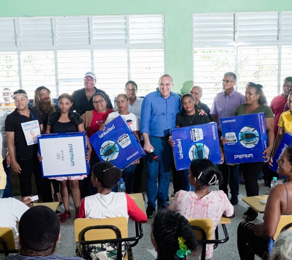 Alexis Victoria pone en marcha jornada multitudinaria en María Trinidad Sánchez y vuelve a centrar la atención sobre actos desde cargos públicos