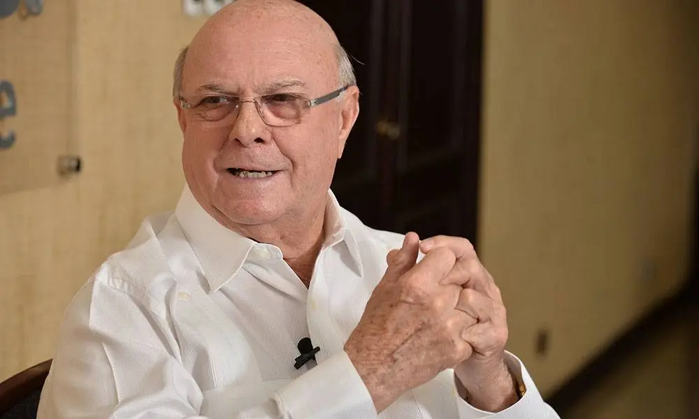 Hipólito respalda a Carolina Mejía y pide frenar la difusión anticipada de datos políticos