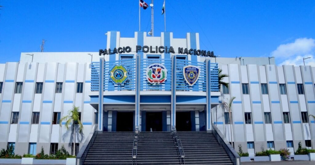 Investigan muerte de un hombre en Plaza Central tras caída desde el cuarto nivel