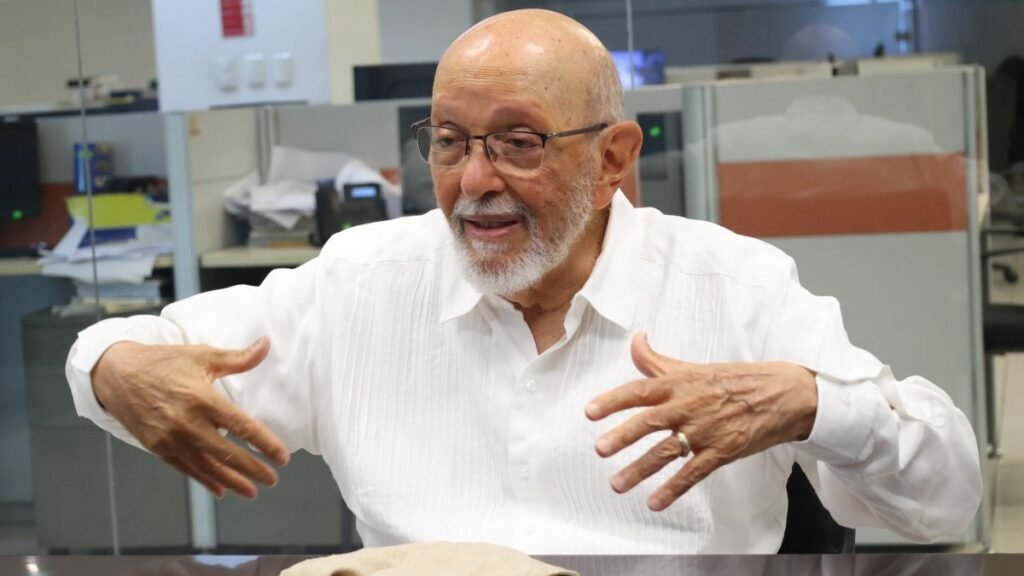 Naturalización de Eduardo Matos Moctezuma reabre el debate sobre el uso político de los actos oficiales
