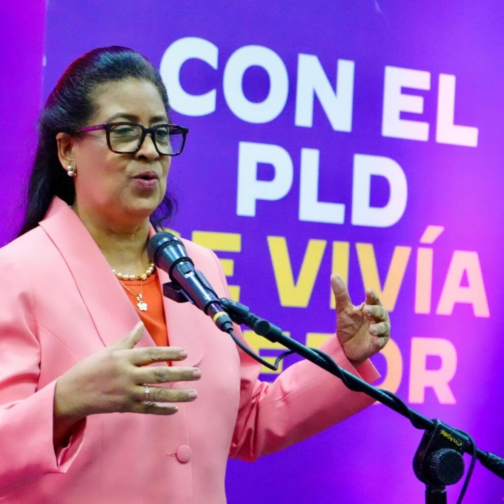 Cristina Lizardo resalta las adversidades que afrontan las madres dominicanas