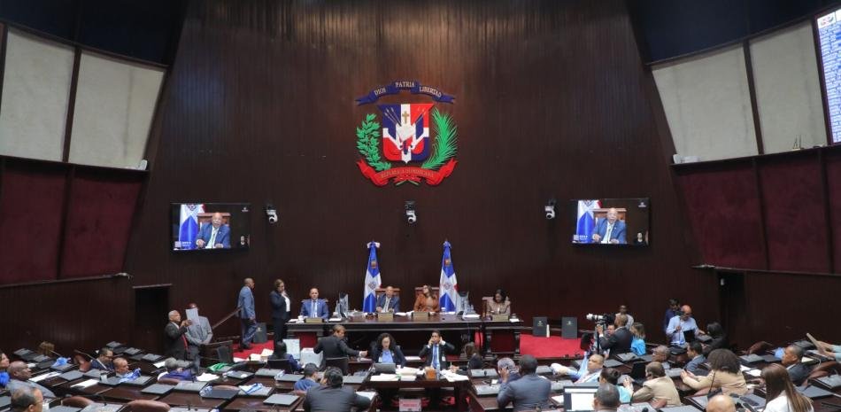 Diputados aprueban en primera lectura reforma laboral con cambios que afectan a trabajadores en excepción