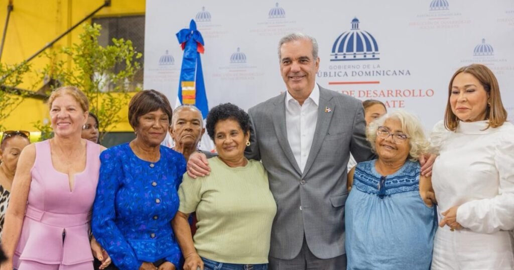 Abinader presenta el Bono Madre 2026 y defiende las ayudas sociales como parte de su gestión