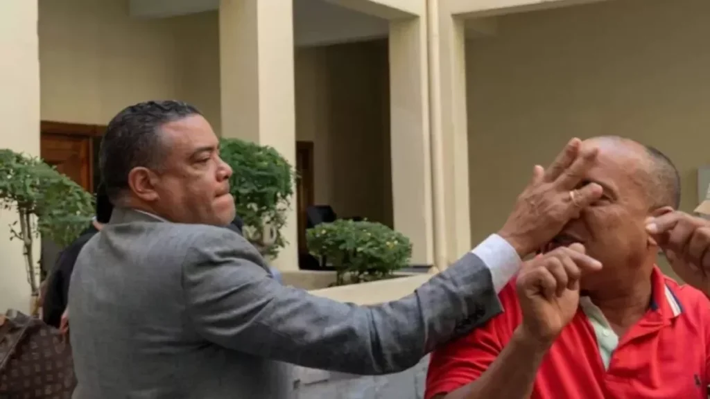 Tribunal impone garantía de RD$300,000 a Jhossan Capell tras agresión en el Palacio de Justicia