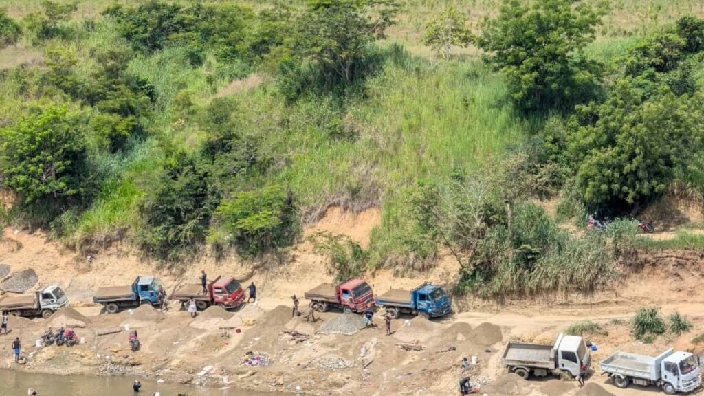 Medio Ambiente admite alarma por extracción ilegal en el río Masacre y deja en manos de estudios la magnitud del impacto