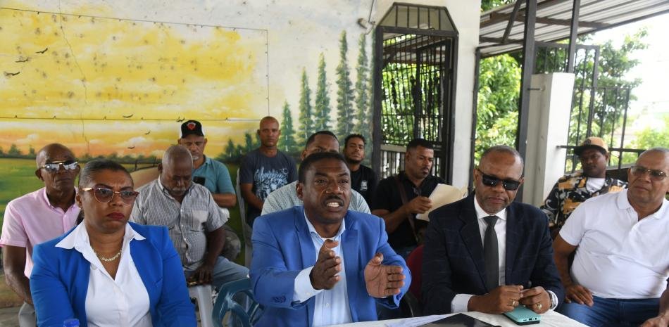 Transportistas de Los Alcarrizos critican plan vial de RD$300 millones por quedar fuera de su diseño