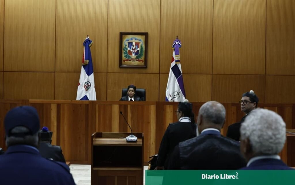 Juzgado envía a juicio a 35 acusados en presunta estafa contra el Estado y excluye a exministros