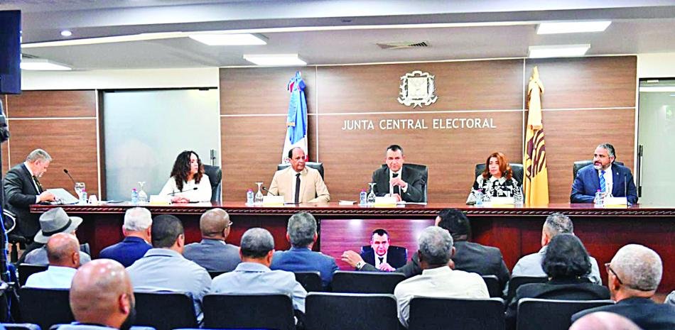 Proselitismo fuera de tiempo expone falta de control: la JCE advierte, pero las violaciones continúan