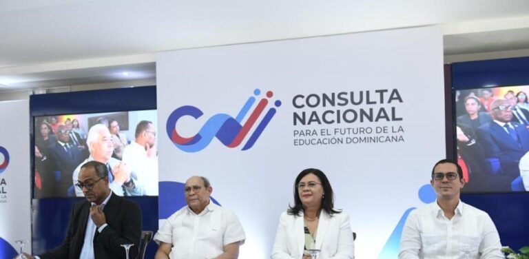 Gobierno abre debate sobre reforma educativa en Infotep mientras sigue pendiente traducir la discusión en resultados