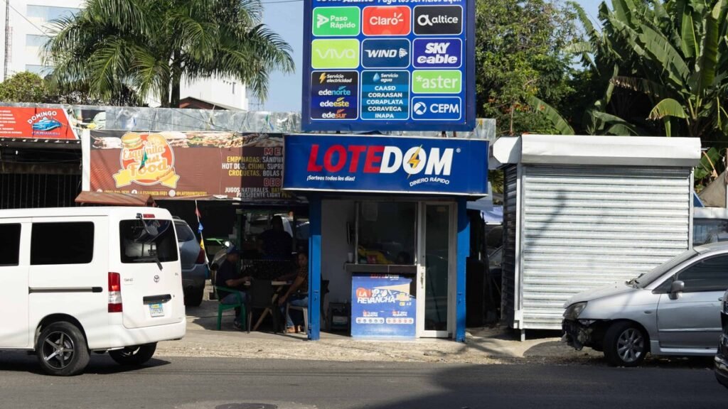 La banca de Lotedom en Los Jardines reactiva el debate sobre control peatonal y orden urbano