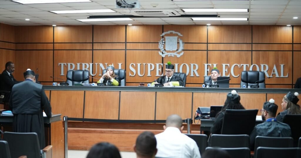 TSE reserva fallo sobre recurso que impugna reglamento de la JCE para encuestas electorales