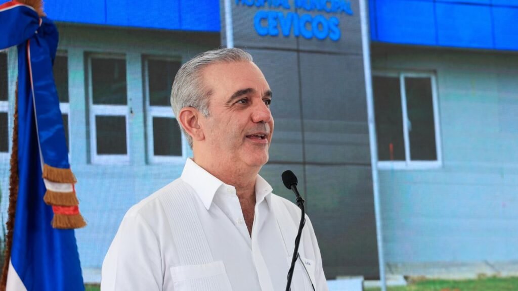 Abinader promete un hospital clínico-quirúrgico en Cotuí mientras el proyecto sigue en diseño