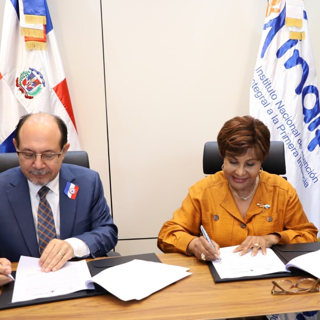 INAIPI firma acuerdo con la Universidad Albizu en medio del desafío de mejorar la atención a la primera infancia