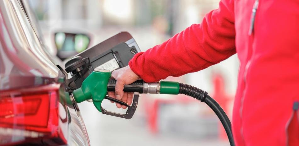 El WTI baja en Texas y Trump eleva la presión sobre las petroleras por la gasolina