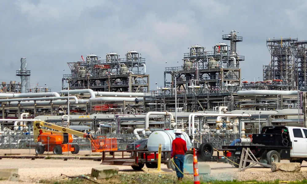 El WTI se desploma en EE.UU. y reaviva la presión sobre la gasolina