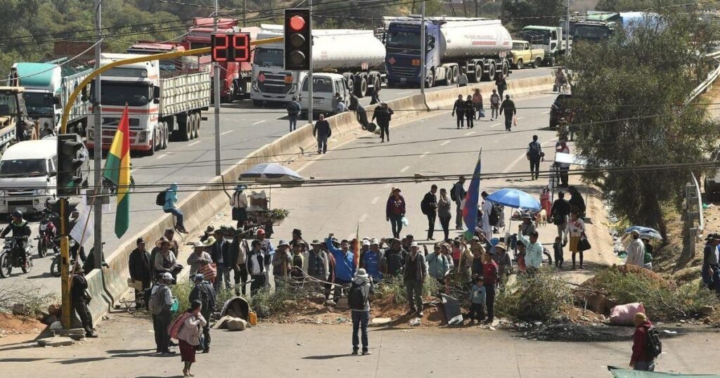 Bolivia aprueba una ley para ampliar el uso de estados de excepción ante las protestas