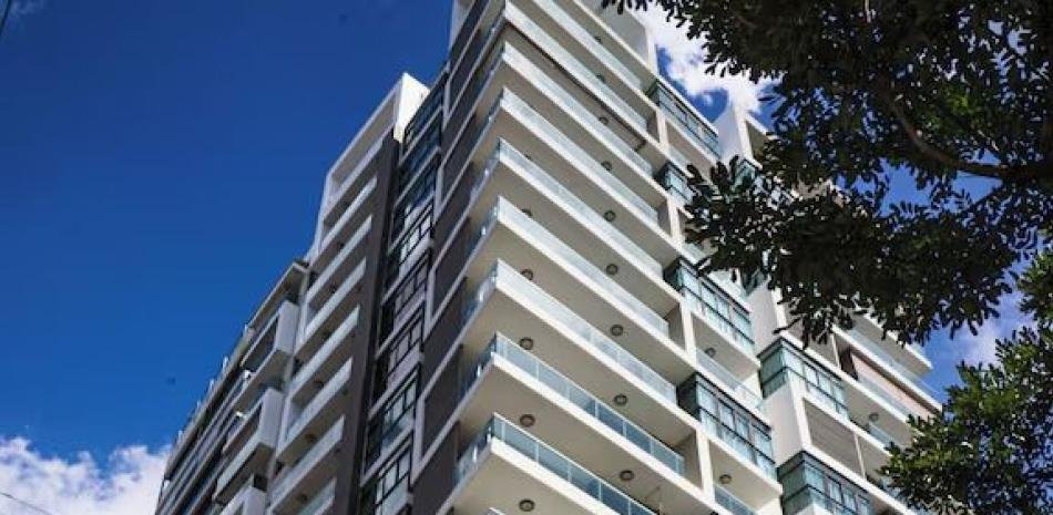 Dos fallecidos en una torre de Piantini siguen bajo investigación sin explicación concluyente
