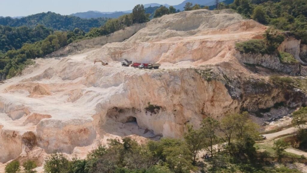 Abinader pone bajo utilidad pública terrenos de las Cuevas del Pomier y habilita su adquisición