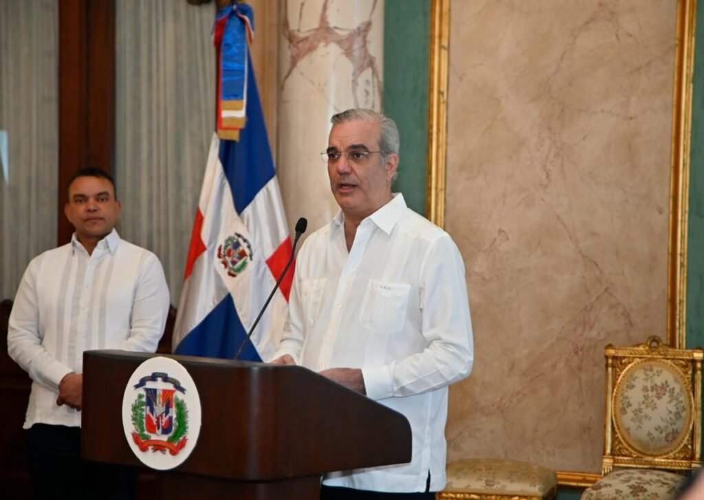 Abinader promete abrir tres unidades de salud mental en cárceles y reconoce la gravedad del problema