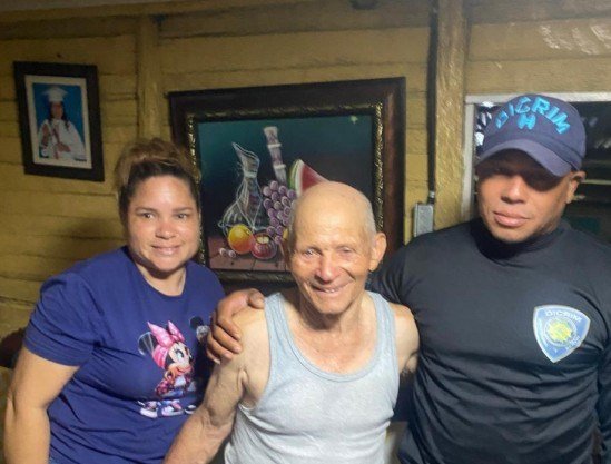 Policía encuentra con vida a un octogenario reportado como desaparecido en Puerto Plata
