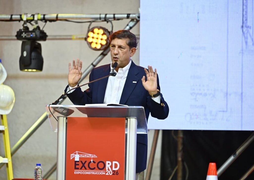 Advertencia sobre Santiago pone el foco en agua, movilidad e infraestructura pendiente