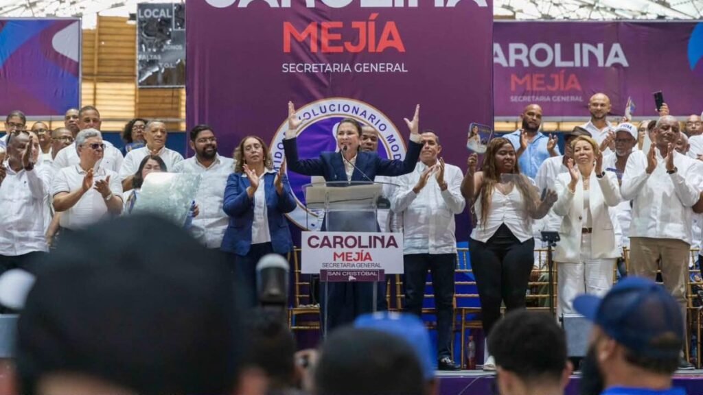 Carolina Mejía lleva a San Cristóbal acto de rendición de cuentas y reafirma su apuesta por el PRM