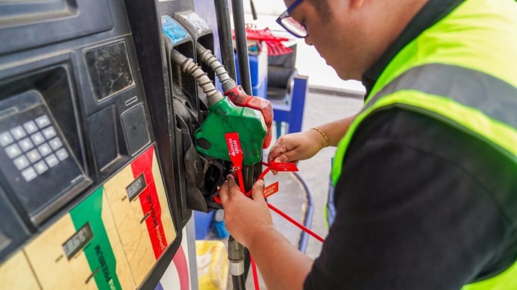 Gobierno atribuye las alzas en combustibles a la crisis externa y no a factores internos