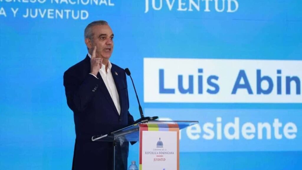 Abinader endurece su discurso anticorrupción y toma las riendas de un nuevo sistema ético juvenil
