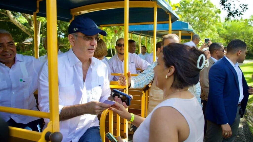 Abinader inspecciona Zoológico y Jardín Botánico con nuevos planes de modernización