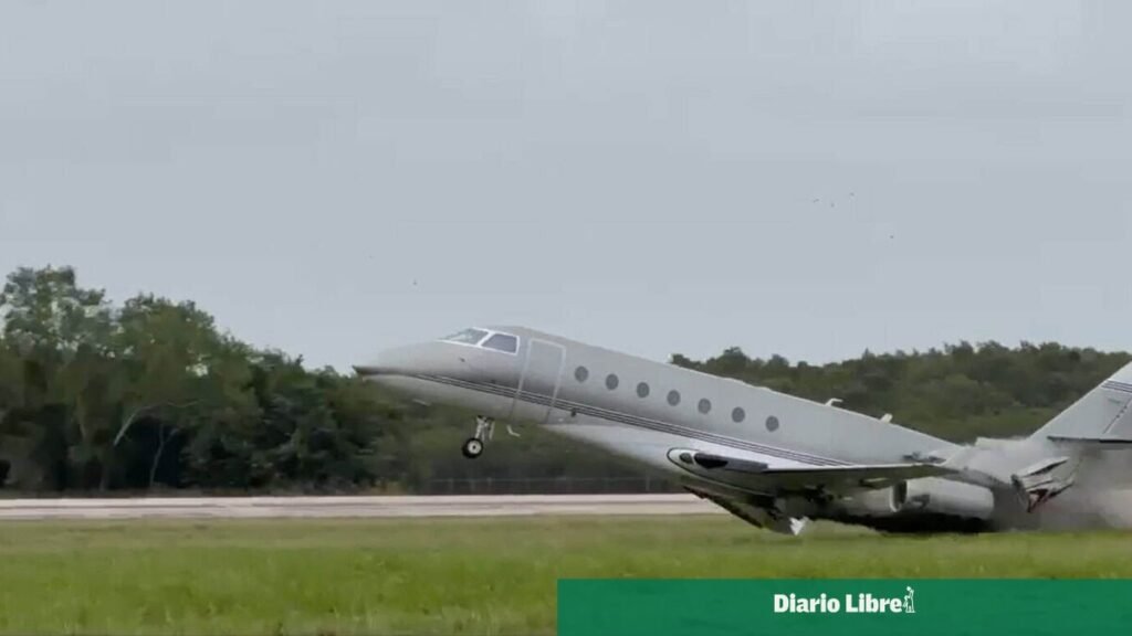 Dos pilotos mueren en accidente en La Romana tras declarar emergencia aérea