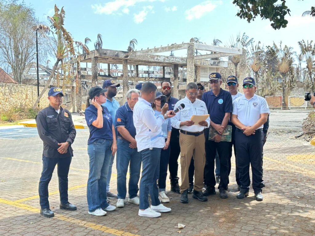 Autoridades asumen el seguimiento del incendio en el Viva Wyndham Dominicus Beach tras quedar sofocado