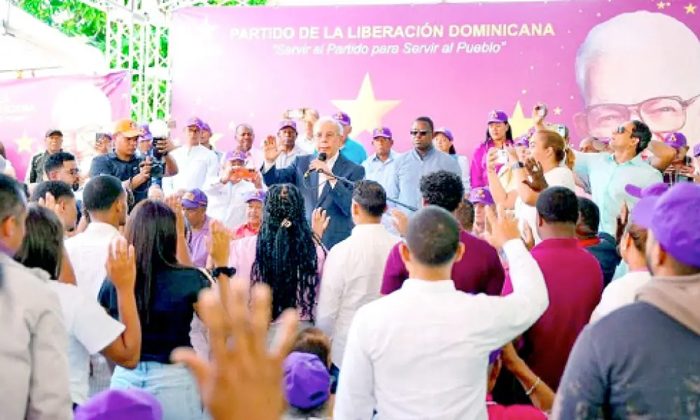 Danilo Medina dice que la reforma fiscal haría más pesada la vida de los dominicanos