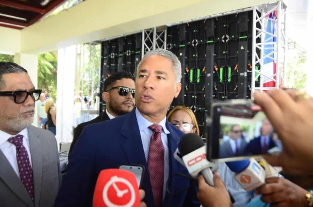Coraasan proyecta RD$15 mil millones para agua y saneamiento en Santiago