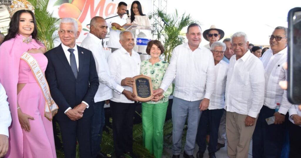Expo Mango 2026 reconoce a Osmar Benítez en una apertura que volvió a centrar la atención en los resultados para el agro