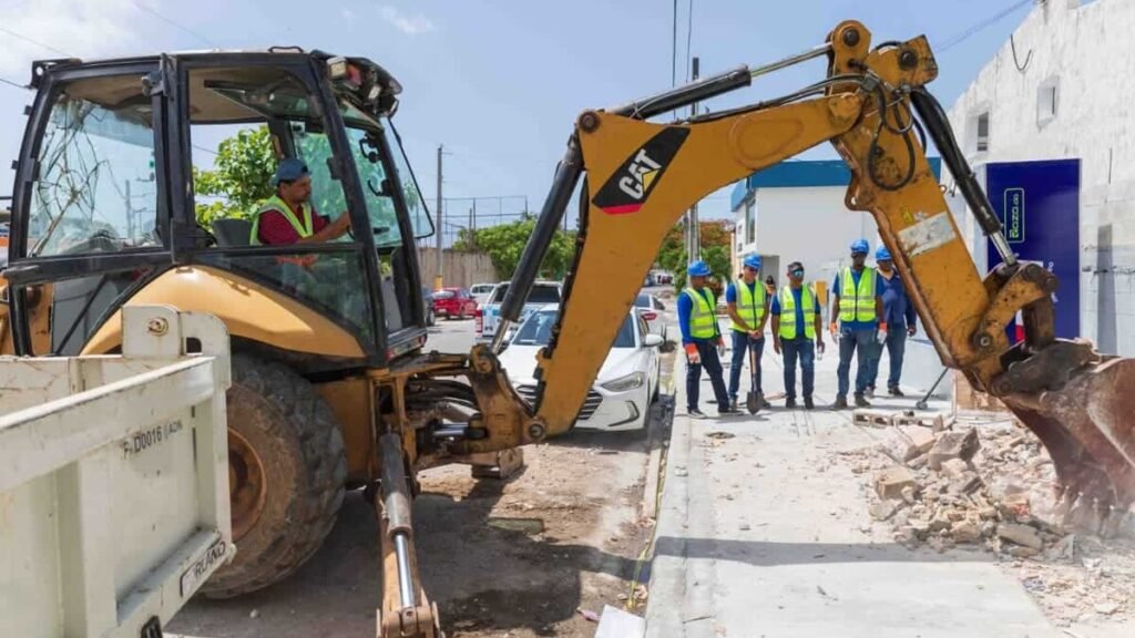Demolición de dos bancas irregulares expone fallas de control sobre el uso de aceras en el DN