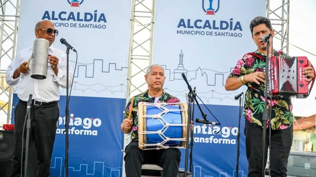 Santiago pone en marcha plan cultural barrial para mapear tradiciones y memoria comunitaria