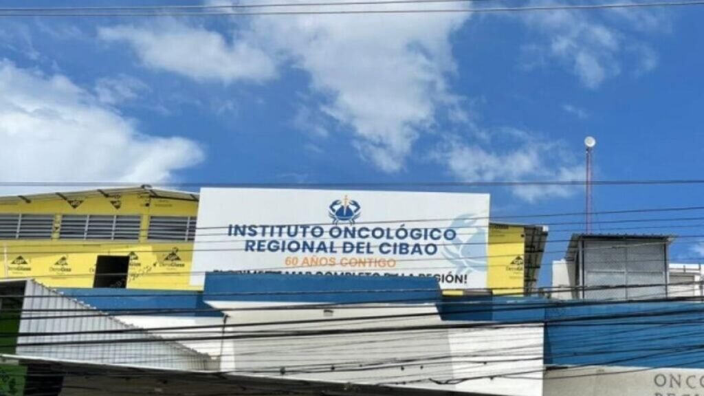 Uso de fuerza pública para sacar a exdirectivo del Oncológico Cibao expone fallas de control sobre fondos para pacientes pobres