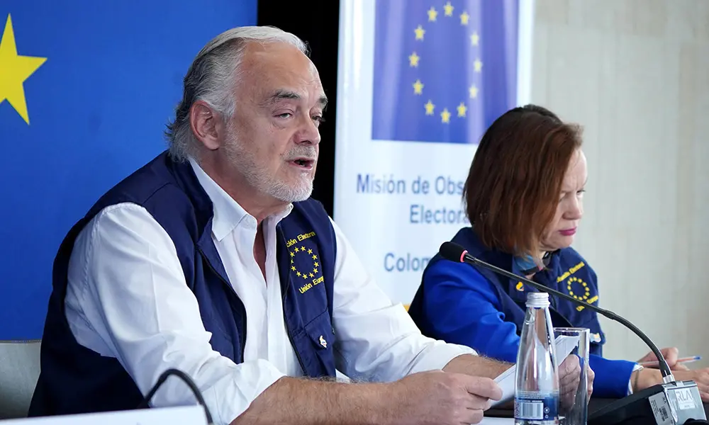 UE niega fraude en el escrutinio de Colombia, pero crecen los reclamos sobre el sistema electoral