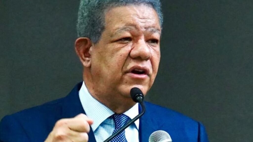 Leonel reclama retirar las alzas de impuestos y acusa al Gobierno de contradecir sus propias cifras