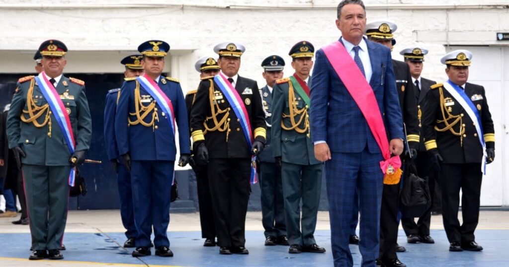 Bolivia suma relevo en Defensa y una ley para regular estados de excepción en medio de la crisis