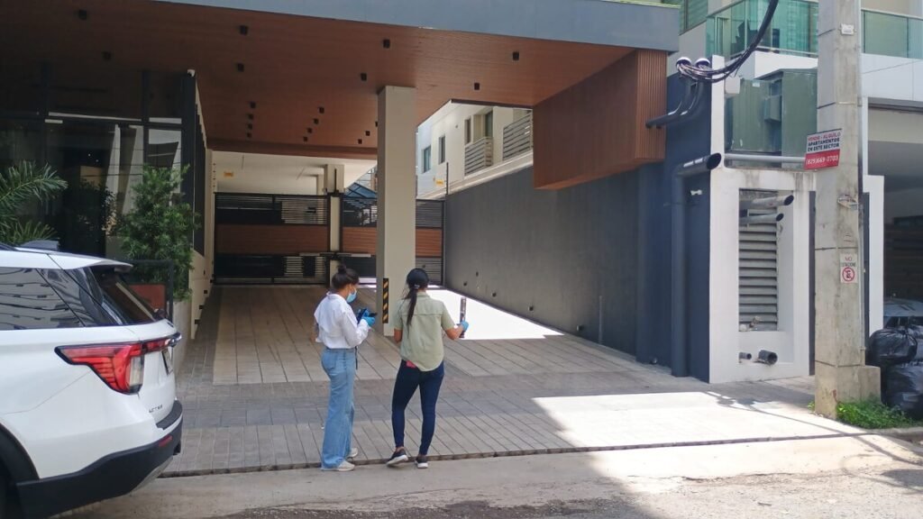 Pruebas en una torre de Piantini ponen en duda la versión inicial sobre la muerte de madre e hijo