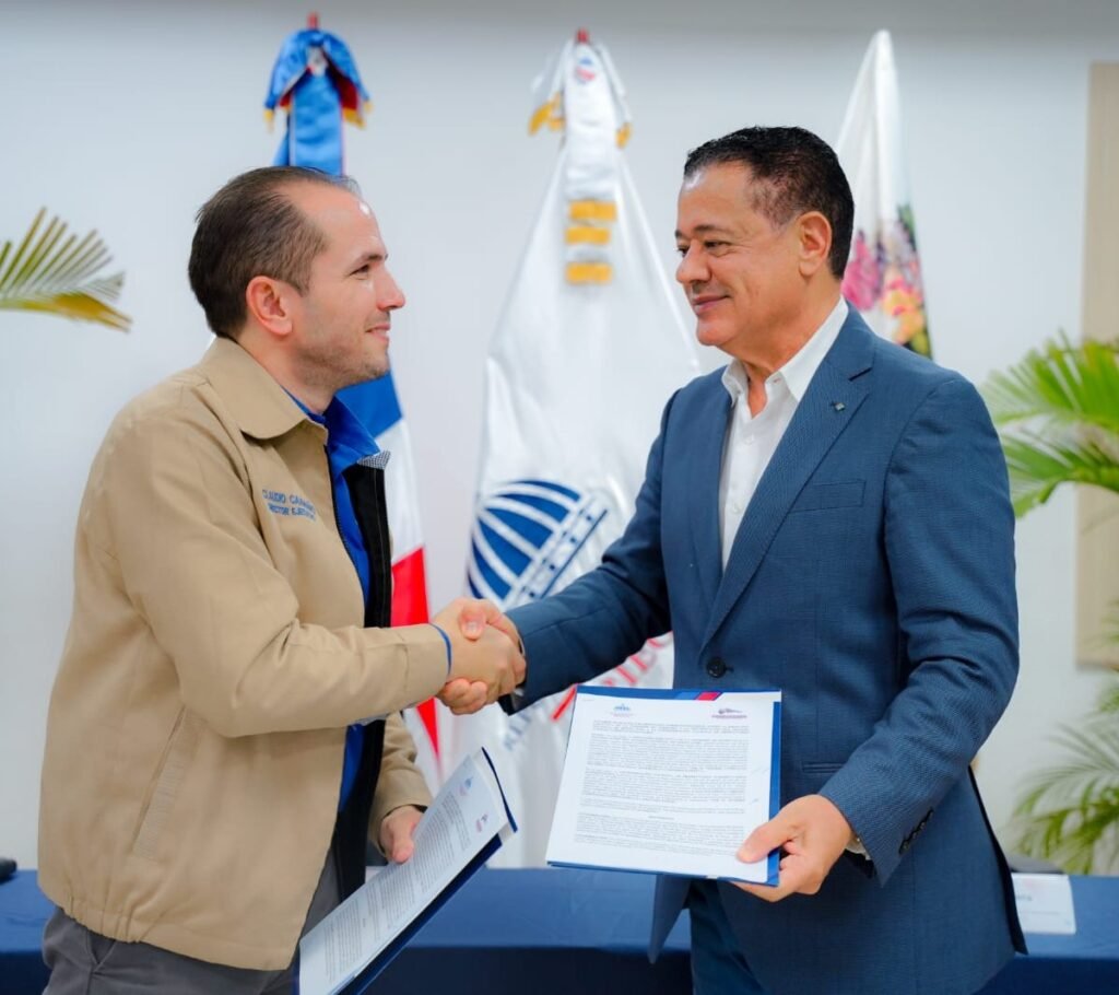 TNR y Confenagro sellan convenio para impulsar la tecnificación del agro
