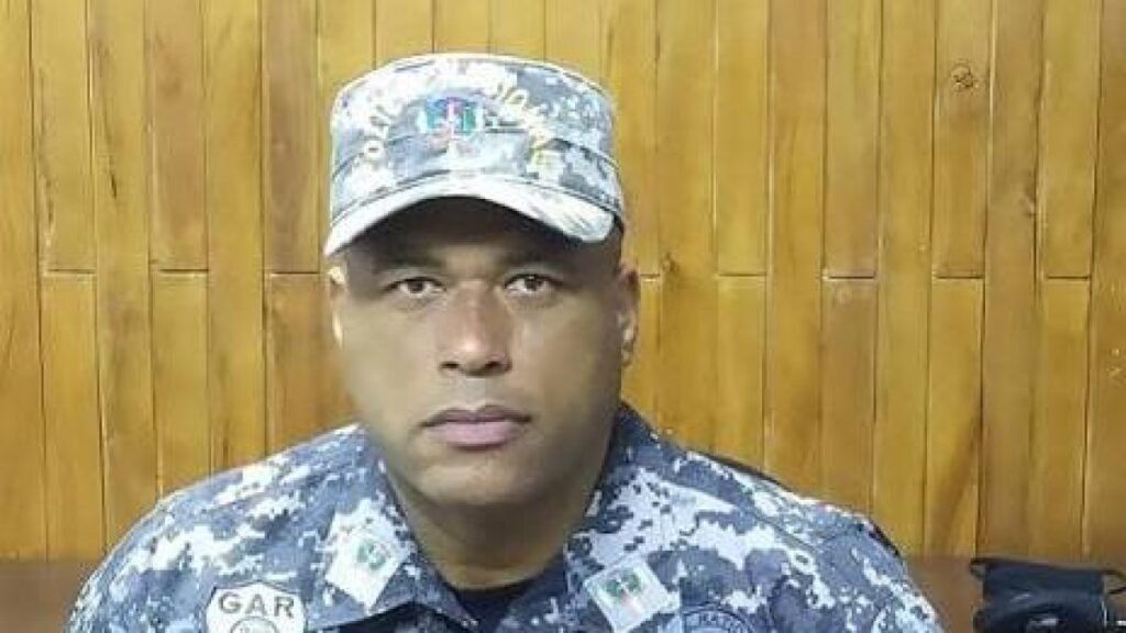 Dos colapsos en canchas en ocho días reactivan la alerta tras la muerte de un general retirado en el Ensanche La Fe