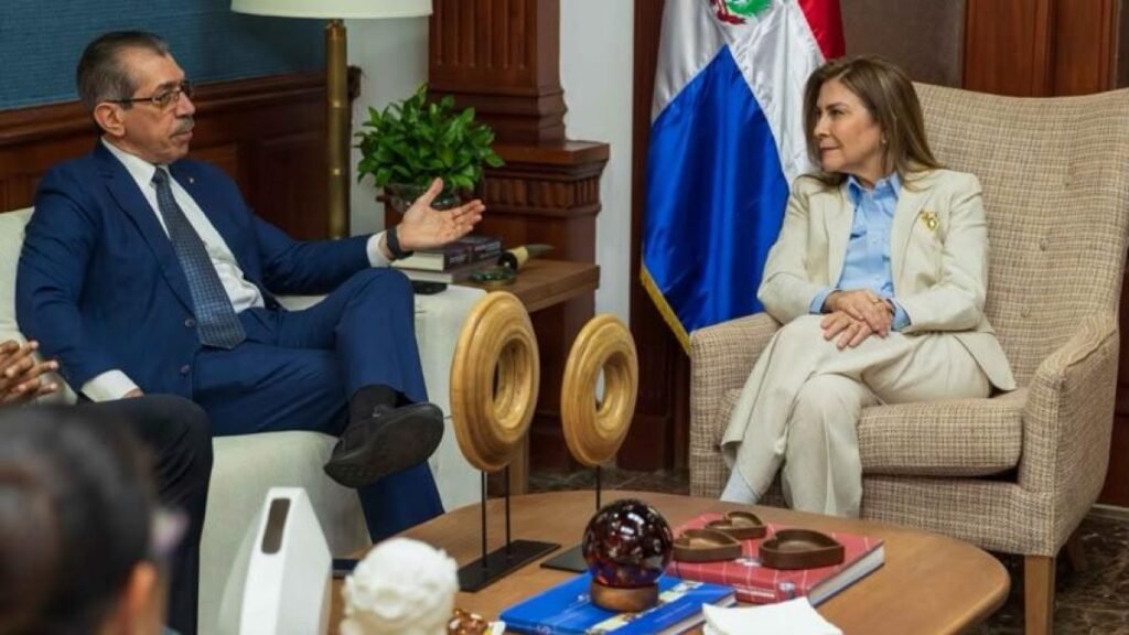 Asjana admite apoyo político de Carolina Mejía en su victoria en la UASD y abre foco sobre la prometida transparencia
