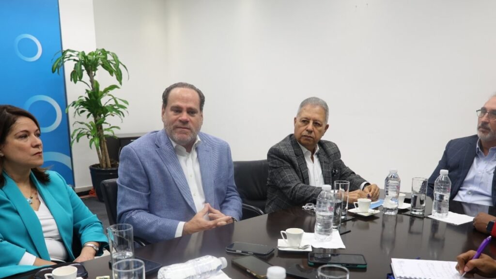 UNE ve riesgo para el comercio y reclama abaratar el crédito ante el alza externa