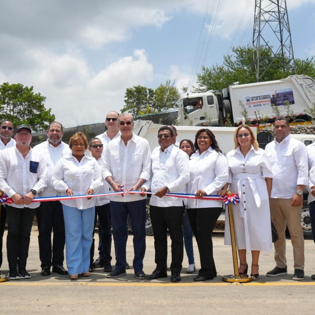 Abinader inaugura en Los Alcarrizos una estación de residuos y el Gobierno resalta su apuesta por Basura Cero