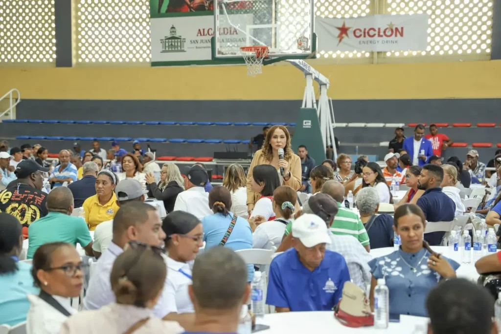 San Juan recibe a Supérate con reclamos por más cobertura y mayores ayudas